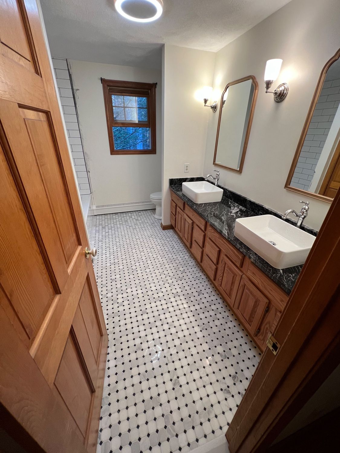 White Subway Bath with Hex Floor