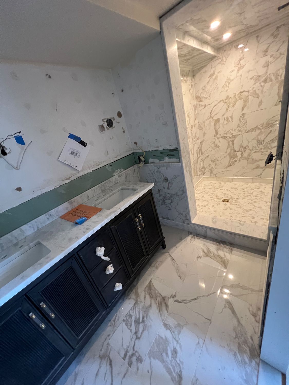 Aquarium House — Marble Baths